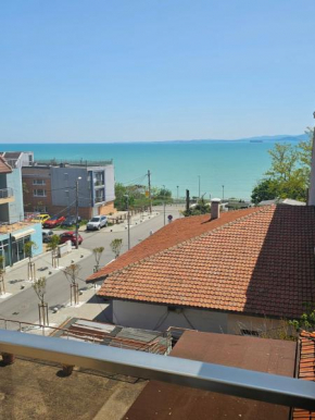 Апартамент ИВАНОВИ Сарафово, Burgas